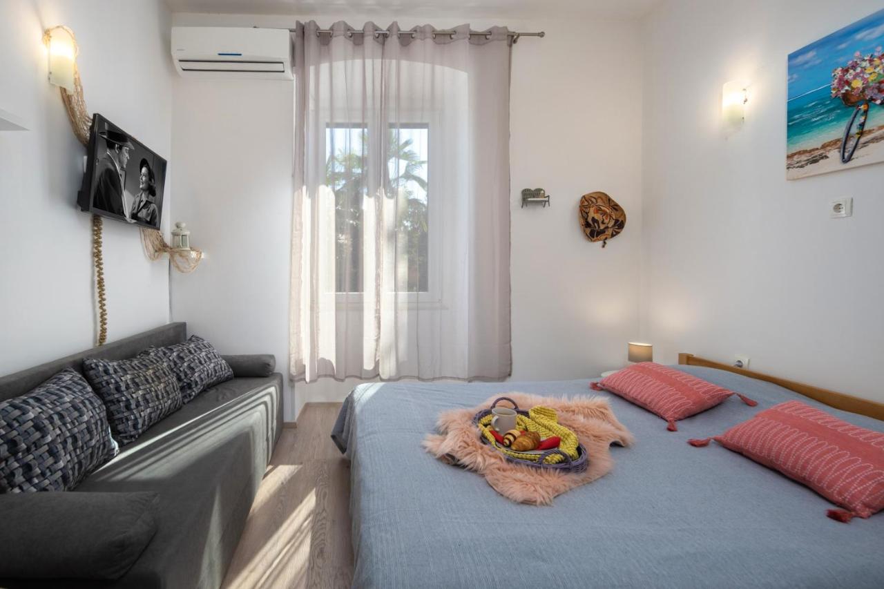 Naval Studio With Garden غييكا المظهر الخارجي الصورة