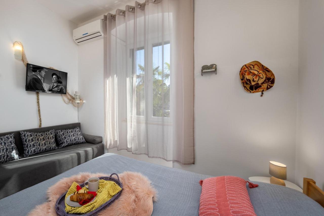 Naval Studio Apartment غييكا المظهر الخارجي الصورة